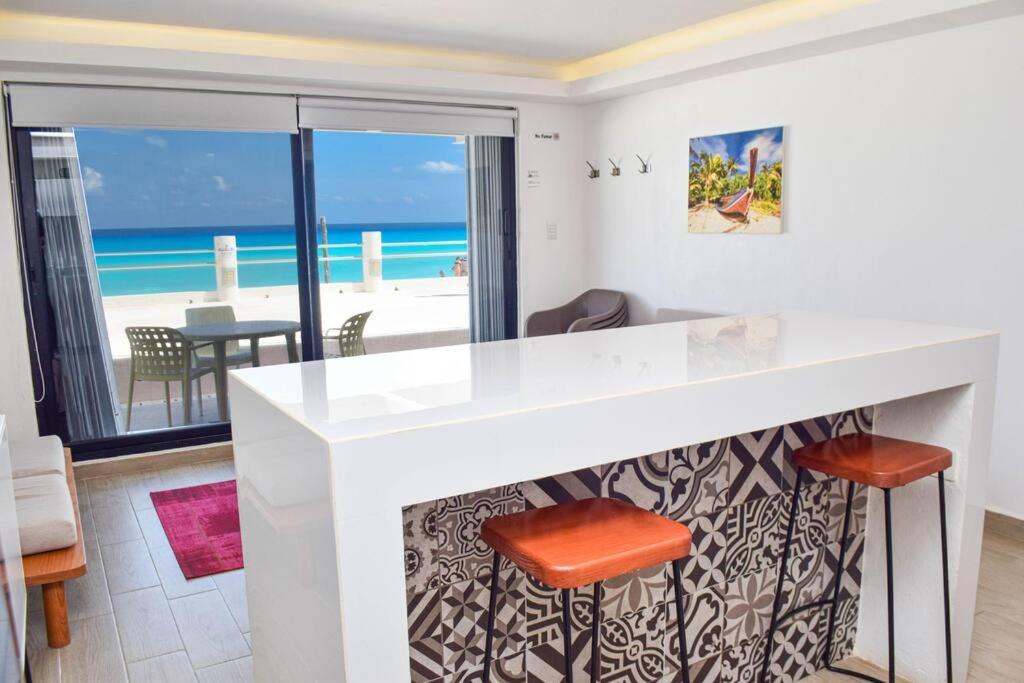 Ocean Front Villa Marlin, Best Location In Hotel Zone #109 Канкун Екстер'єр фото